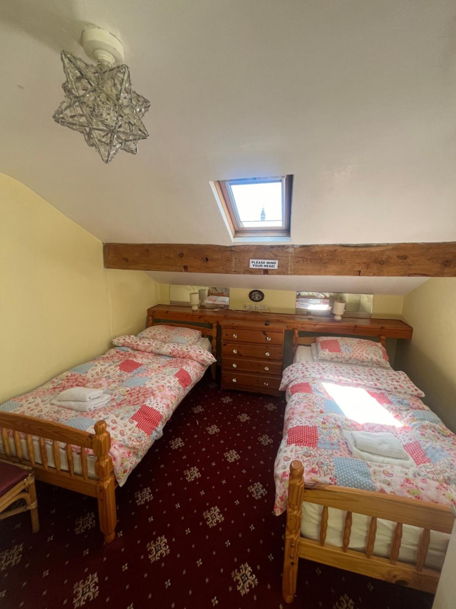 Marston Town Centre Villa Blackpool Extérieur photo