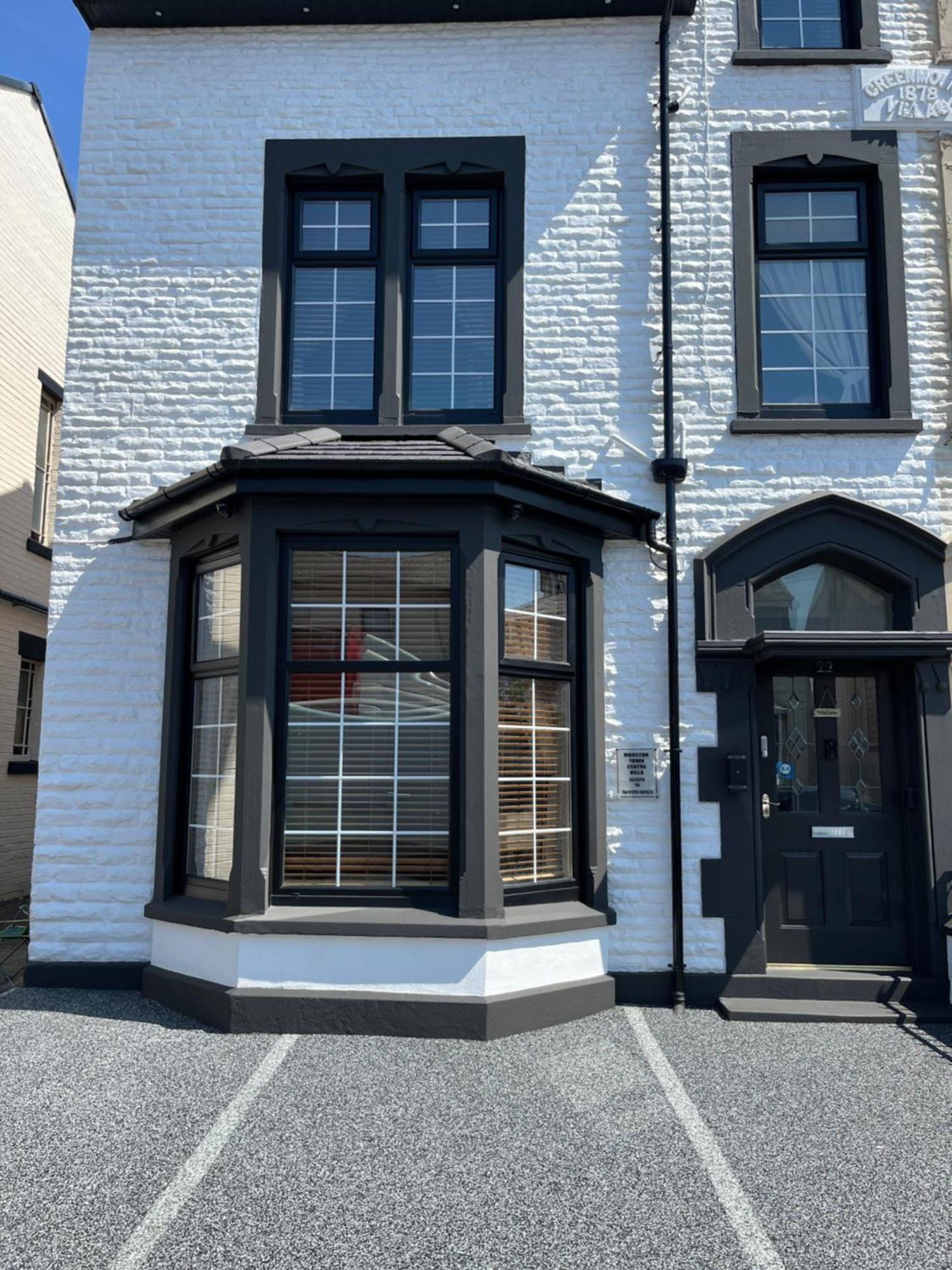 Marston Town Centre Villa Blackpool Extérieur photo