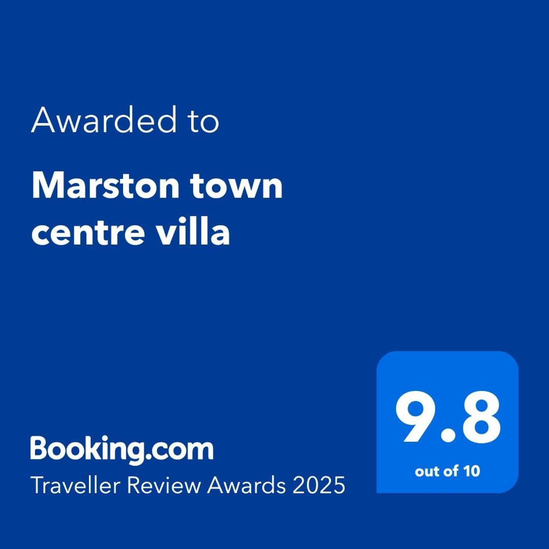 Marston Town Centre Villa Blackpool Extérieur photo